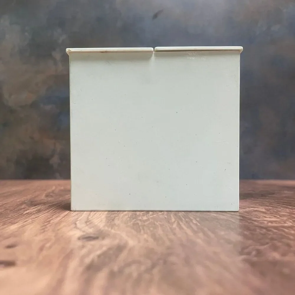 Vintage 1950s Plastic Upright Piano Salt & Pepper Shaker Set – Davis Products